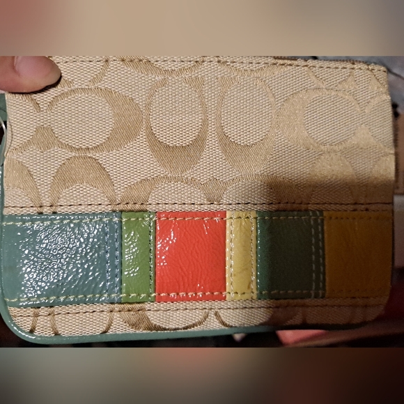 Coach Wristlet - Picture 4 of 7